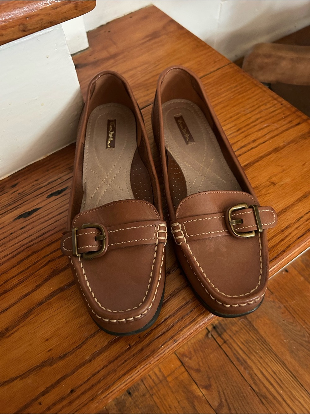 Thom McAn Women's Brown Leather Buckle Loafers